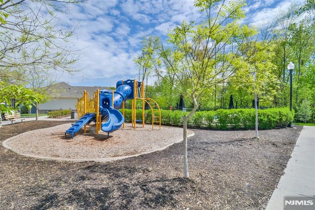 2102 Freeman Way 2102, Allendale, NJ 07401