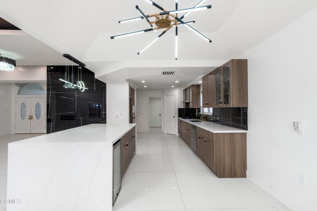 10103 Wentworth Court, Bakersfield, CA 93311