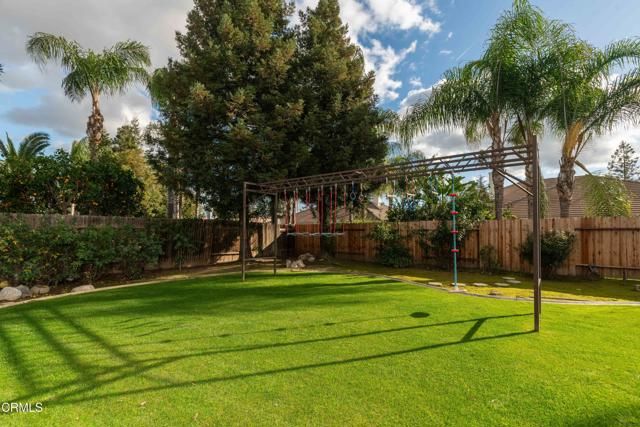 10103 Wentworth Court, Bakersfield, CA 93311