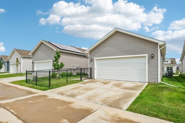 2605 NW 30th Lane, Ankeny, IA 50023