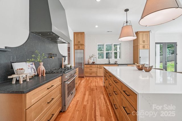 132 Sardis Lane, Charlotte, NC 28270