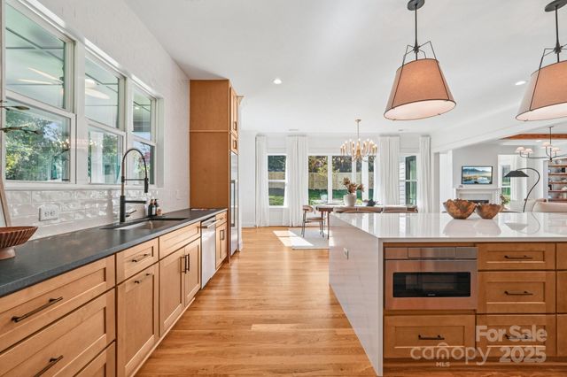 132 Sardis Lane, Charlotte, NC 28270