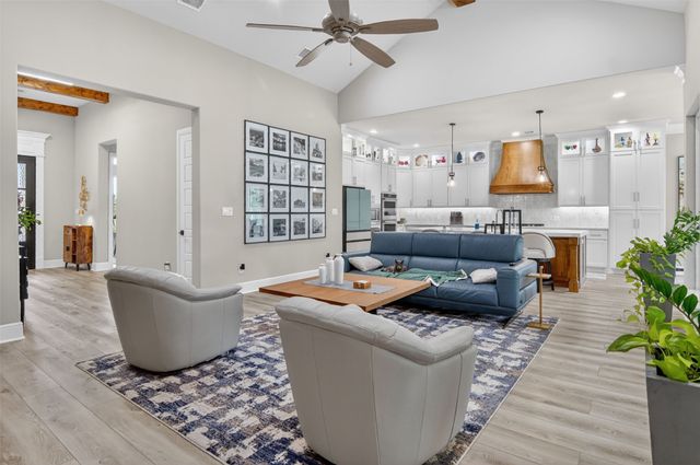 257 Martin Drive, Granbury, TX 76049