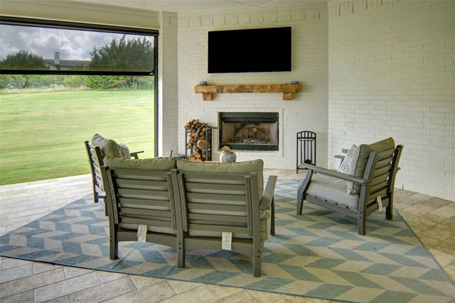 257 Martin Drive, Granbury, TX 76049