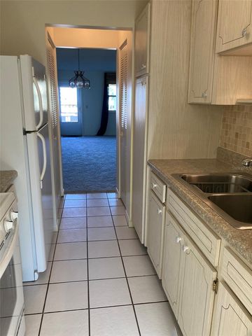 5750 80TH STREET N C202, St Petersburg, FL 33709