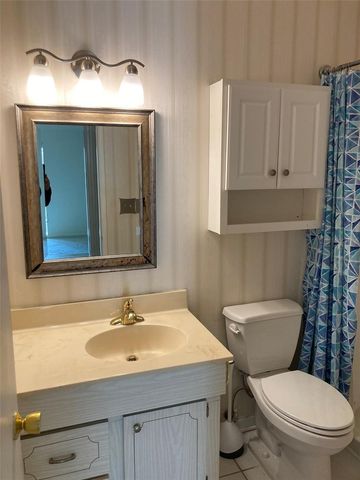 5750 80TH STREET N C202, St Petersburg, FL 33709