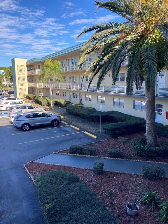 5750 80TH STREET N C202, St Petersburg, FL 33709