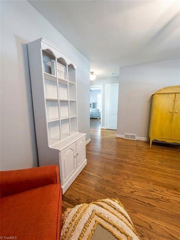 2345 Cherokee Lane 1, Winston-salem, NC 27103