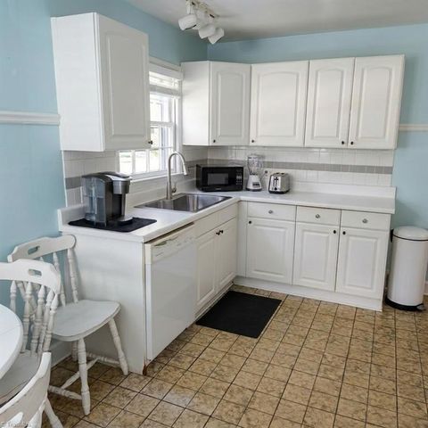 2345 Cherokee Lane 1, Winston-salem, NC 27103