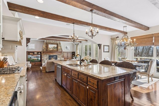 10005 Trails End Road, Chanhassen, MN 55317