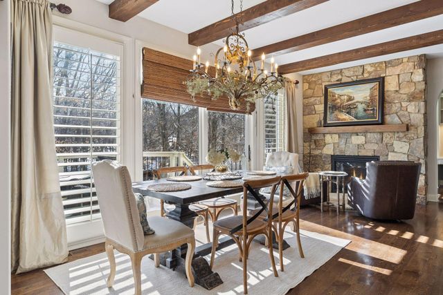 10005 Trails End Road, Chanhassen, MN 55317