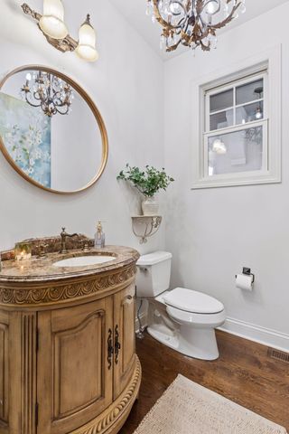 10005 Trails End Road, Chanhassen, MN 55317