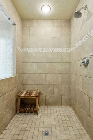 10005 Trails End Road, Chanhassen, MN 55317