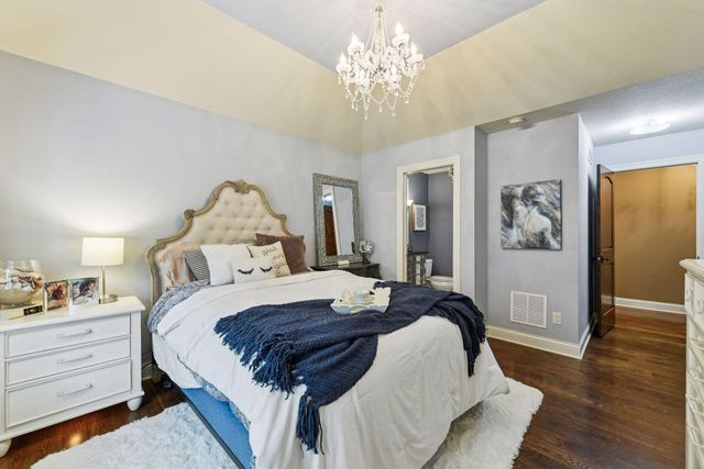 10005 Trails End Road, Chanhassen, MN 55317