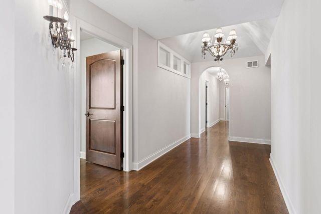 10005 Trails End Road, Chanhassen, MN 55317