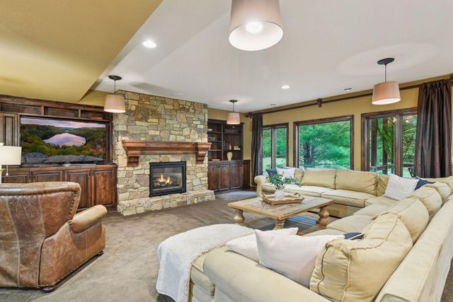 10005 Trails End Road, Chanhassen, MN 55317