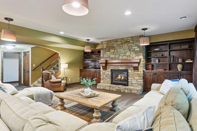 10005 Trails End Road, Chanhassen, MN 55317