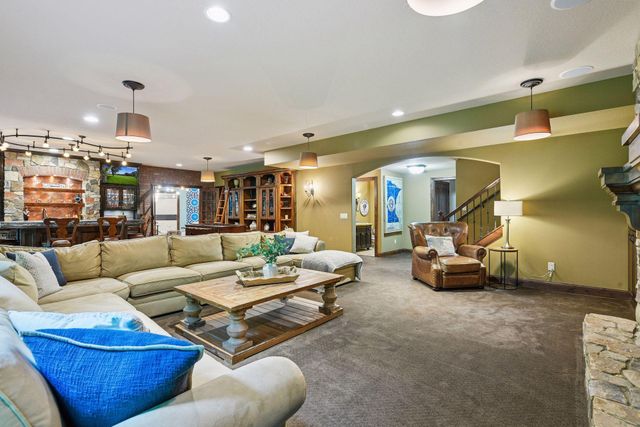 10005 Trails End Road, Chanhassen, MN 55317