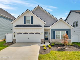 1212 Fort Craig Tr, Maryville, TN 37803