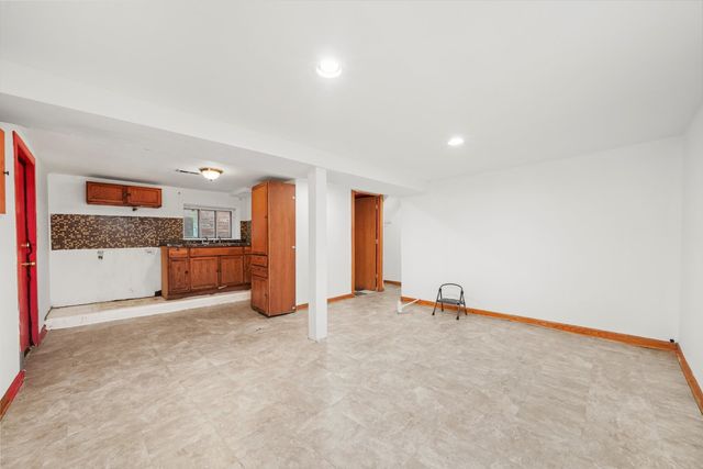 3545 W 62nd Place, Chicago, IL 60629