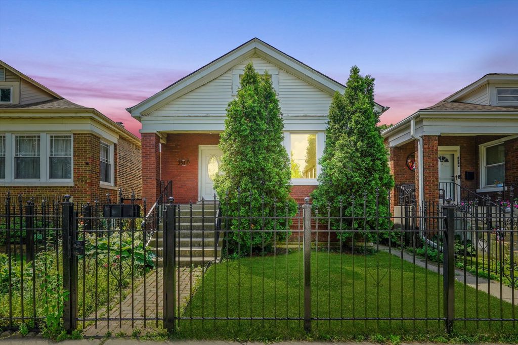 3545 W 62nd Place, Chicago, IL 60629