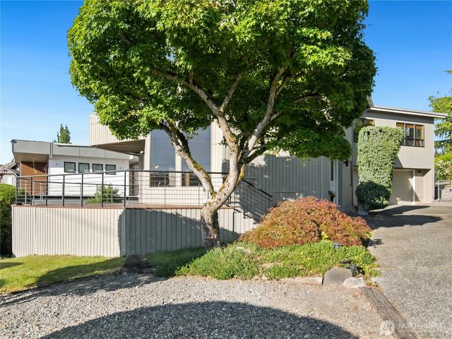 3310 Lake Washington Boulevard N, Renton, WA 98056