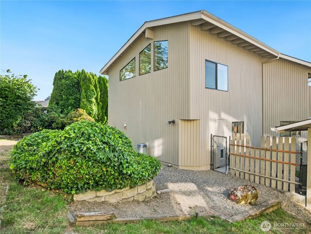 3310 Lake Washington Boulevard N, Renton, WA 98056