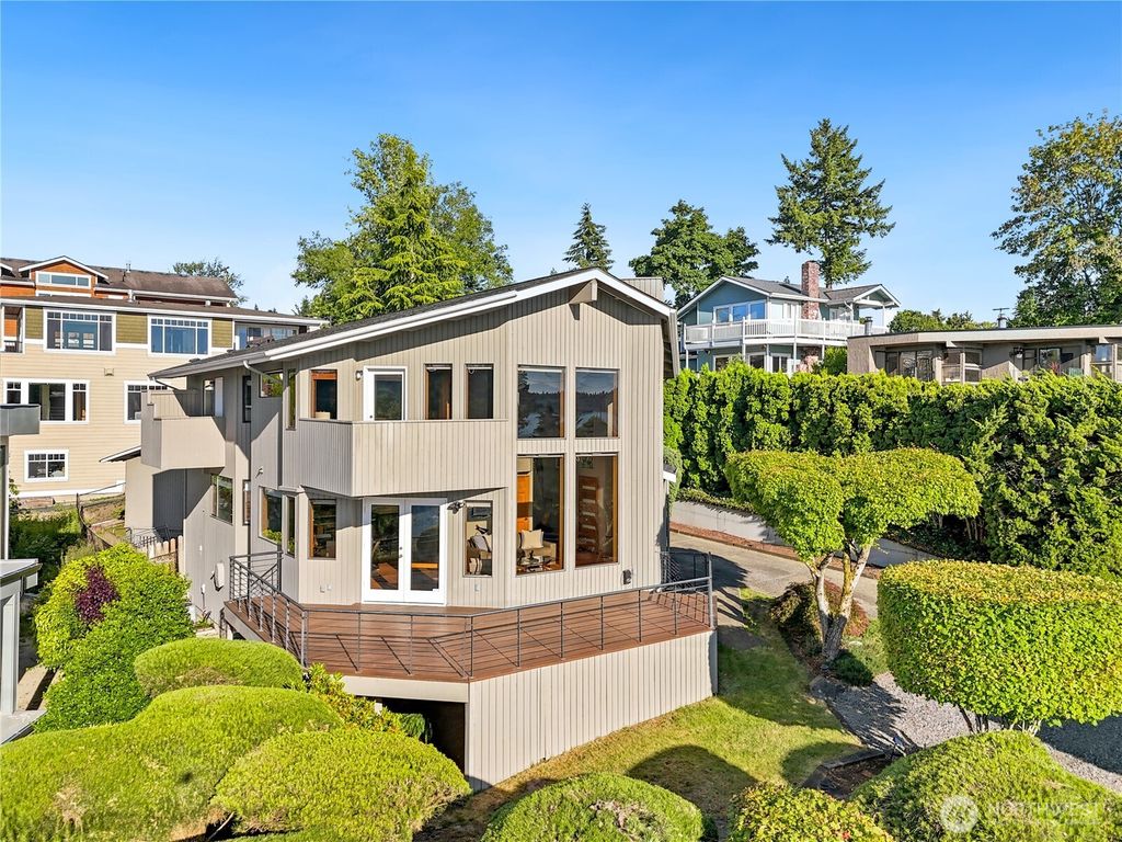 3310 Lake Washington Boulevard N, Renton, WA 98056
