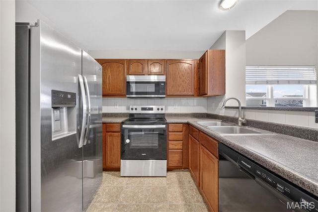 10 Brushy Brook Court, O'fallon, MO 63366