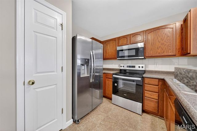 10 Brushy Brook Court, O'fallon, MO 63366