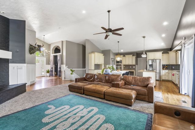 2433 W SADDLE HORN CIR, Bluffdale, UT 84065