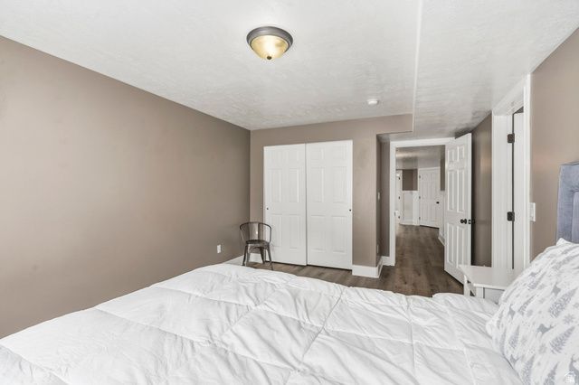 2433 W SADDLE HORN CIR, Bluffdale, UT 84065