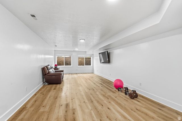 2433 W SADDLE HORN CIR, Bluffdale, UT 84065