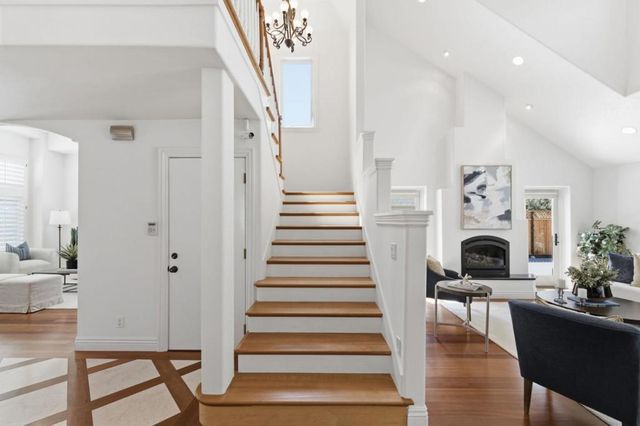 105 Calle El Padre, Los Gatos, CA 95032