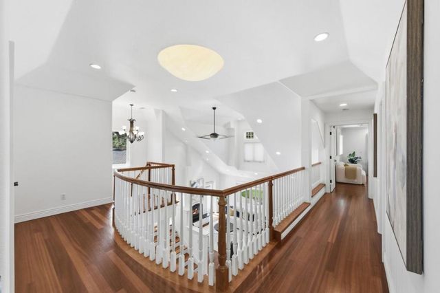 105 Calle El Padre, Los Gatos, CA 95032