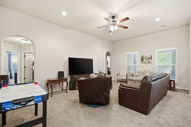 10586 N 121st East Avenue, Owasso, OK 74055