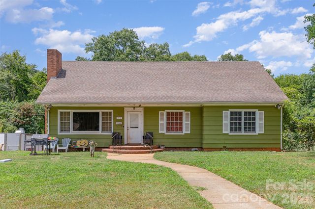 1318 Enderly Road, Charlotte, NC 28208