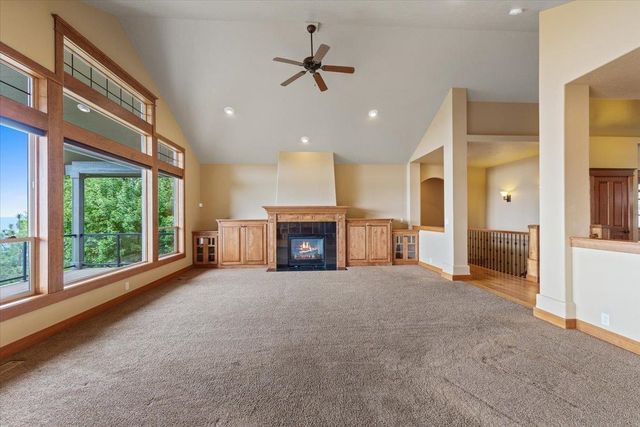 10321 N Navaho Dr, Spokane, WA 99208