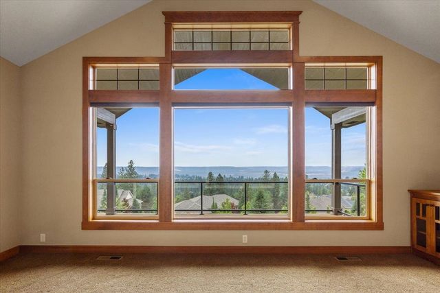 10321 N Navaho Dr, Spokane, WA 99208