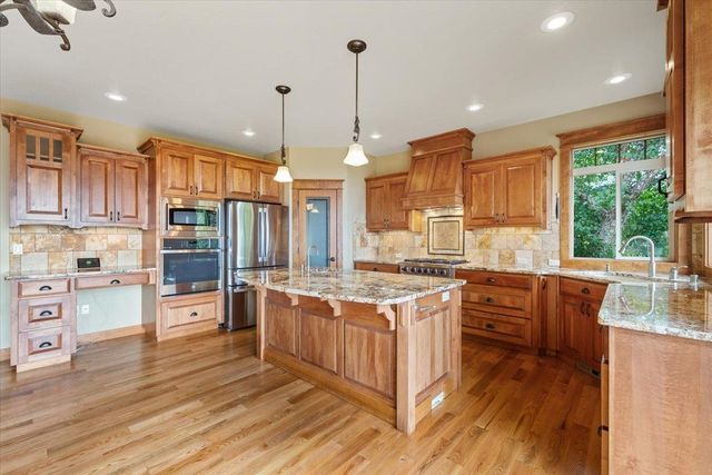 10321 N Navaho Dr, Spokane, WA 99208