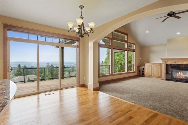 10321 N Navaho Dr, Spokane, WA 99208