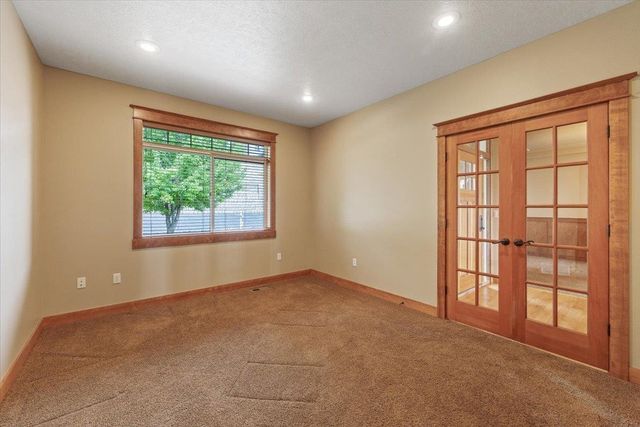 10321 N Navaho Dr, Spokane, WA 99208