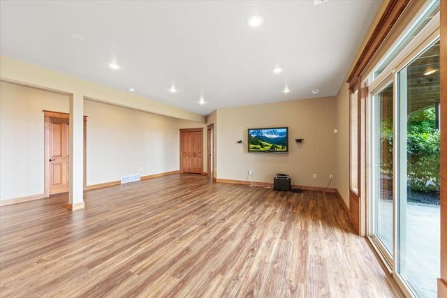 10321 N Navaho Dr, Spokane, WA 99208