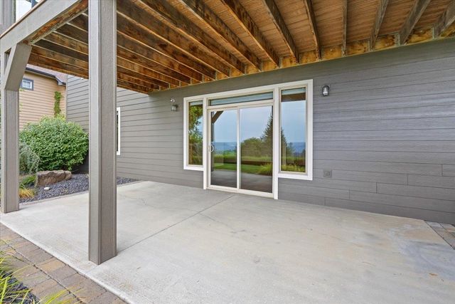 10321 N Navaho Dr, Spokane, WA 99208