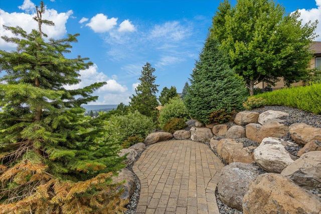 10321 N Navaho Dr, Spokane, WA 99208