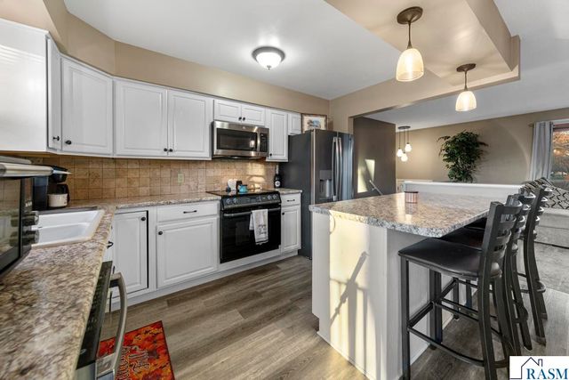 2059 Roe Crest Drive, North Mankato, MN 56003