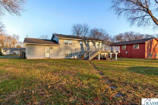 2059 Roe Crest Drive, North Mankato, MN 56003