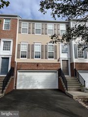 895 CHATFIELD RD, Warrington, PA 18976