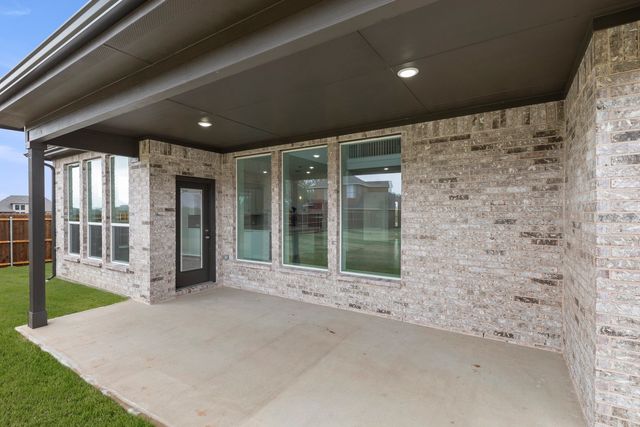 403 Heritage Hill Drive, Forney, TX 75126