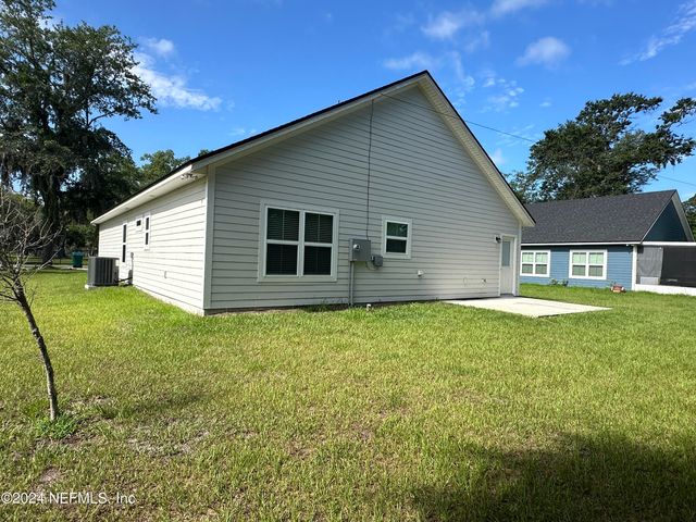 27492 W 3RD Avenue, Hilliard, FL 32046